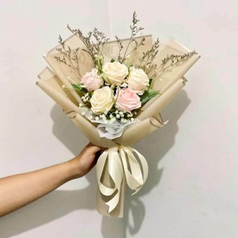 Hand bouquet Karawang Cikarang