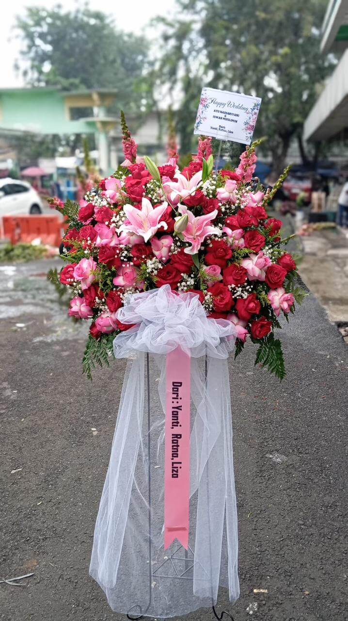Standing Flowers Congratulation