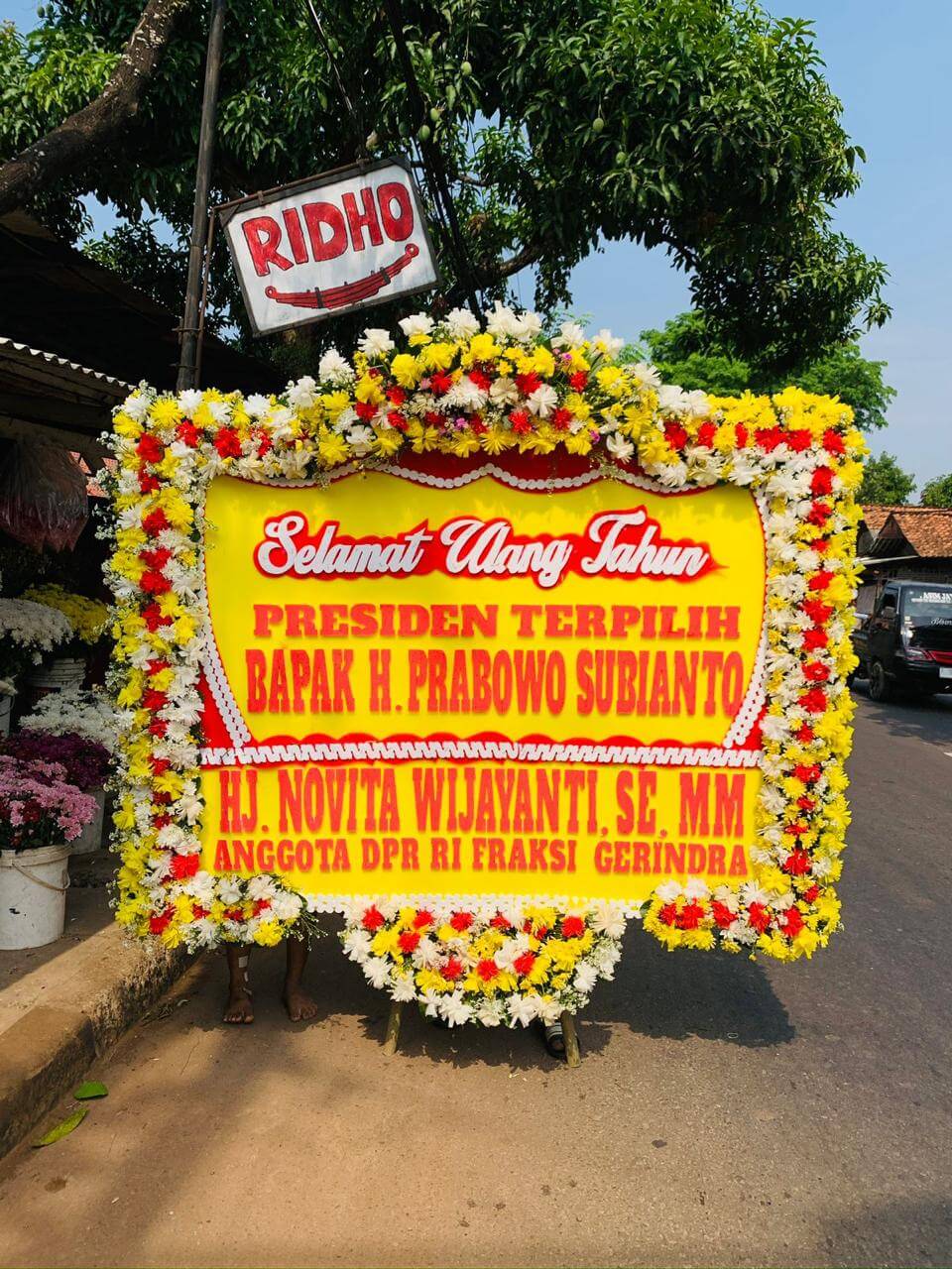 Bunga Papan Selamat Sukses